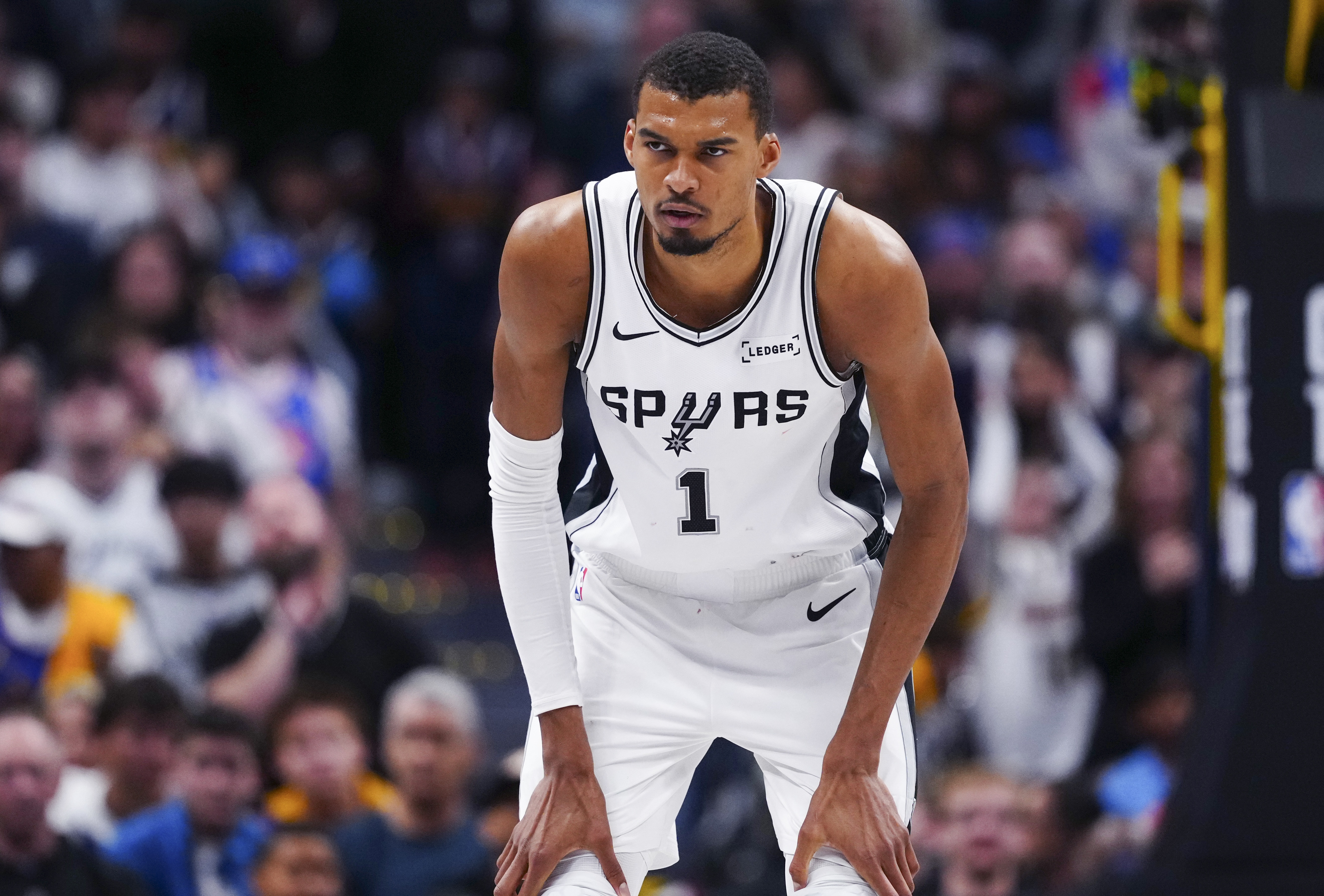 乐鱼官网-评奖资格无忧!Shams:马刺有信心文班最后三场至少出战一场!